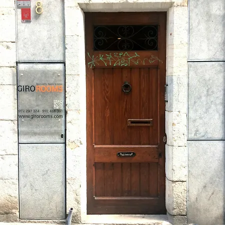 Moderno Sobre El Rio Hotel