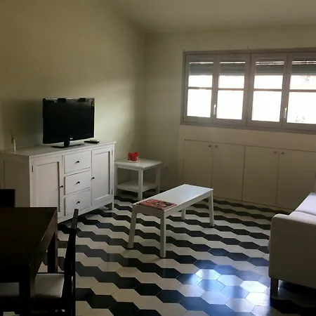 Hotel Moderno Sobre El Rio 3*